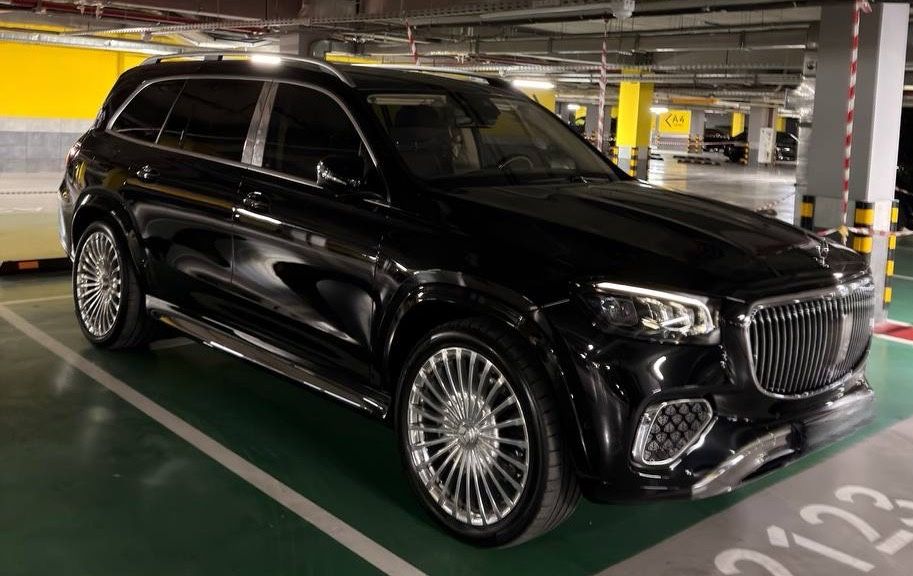 Mercedes-Benz Maybach GLS 600 год 2025