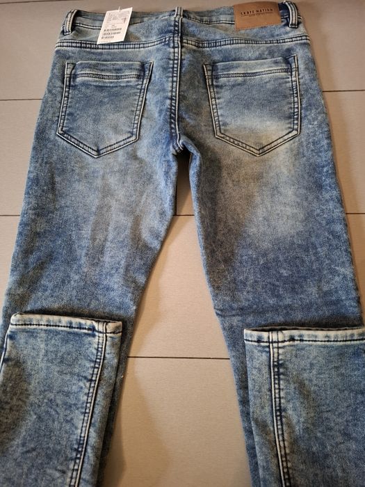 Blugii băieții noi