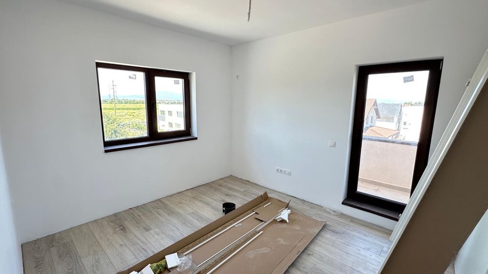 Vand Apartament 2 Camere Direct Proprietar