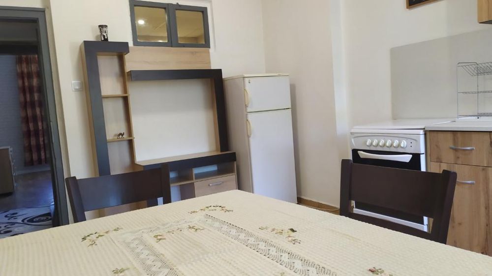 Дава се под наем Тристаен апартамент в Пловдив, Център - 70 кв.м за 500 € - Снимка #1