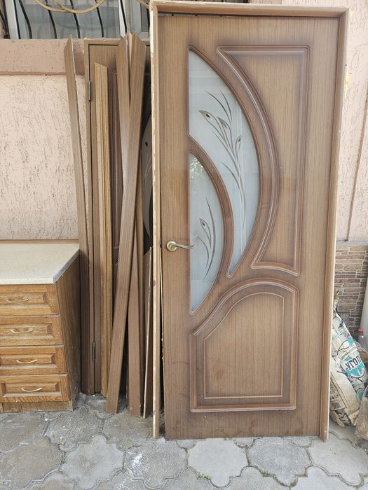 Межкомнатные двери 3 шт б. У