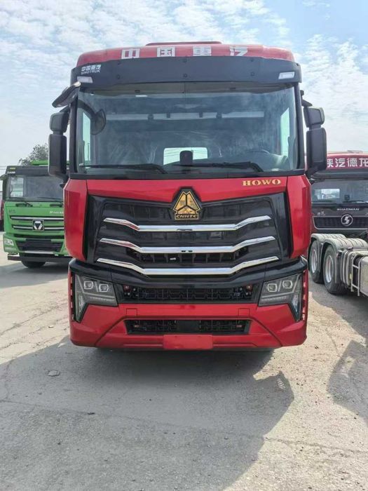 Howo Max трактор