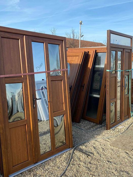 Usi sticla bombata noi stejar de la 2250 lei