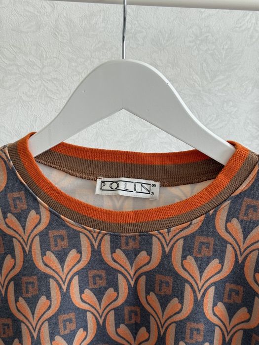 Продам костюм      .