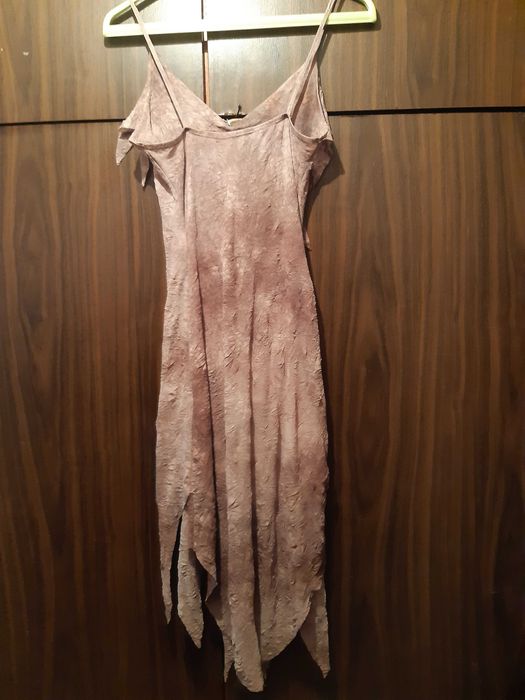 ПРодавам елегантна бутикова рокля