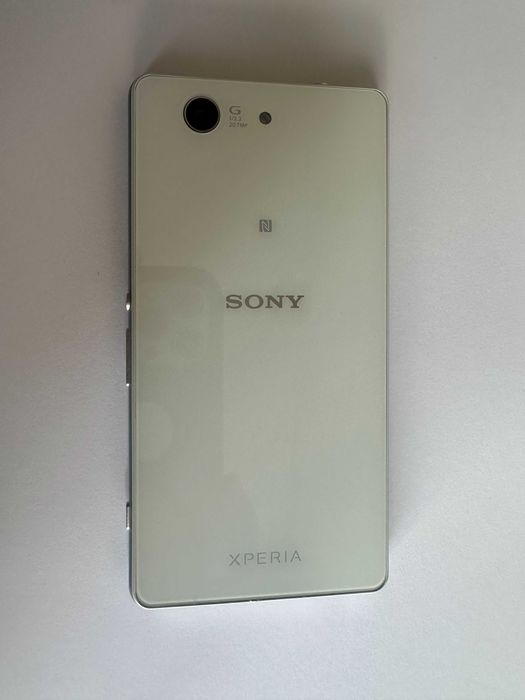 КАТО НОВ !!! SONY Xperia Z3 Compact - 16GB - Бял - Фабрично Отключен