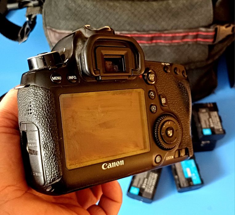 Canon 6D sotiladi