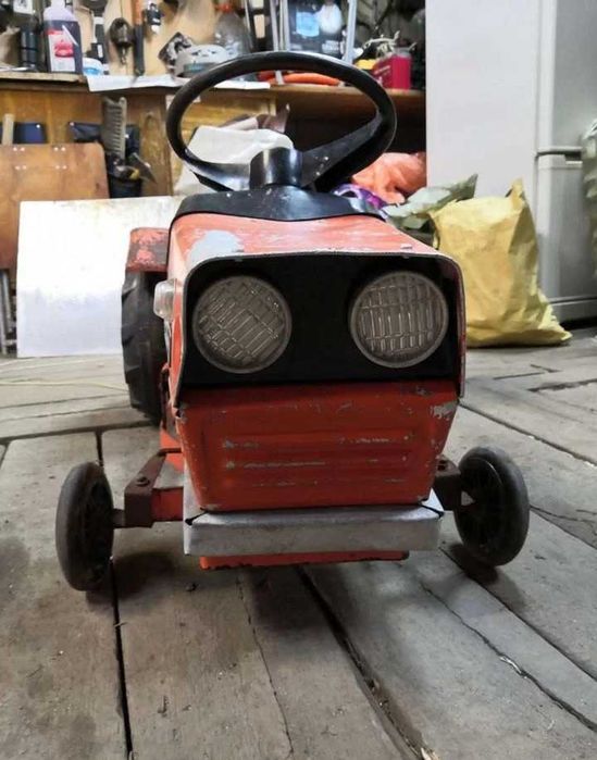 Педальный трактор орленок ссср