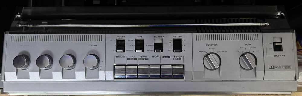 Radio casetofon stereo bombox Hitachi TRK-8300E