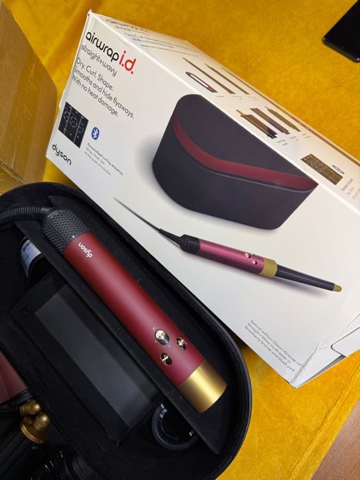 Uscator par Dyson AirWrap nou