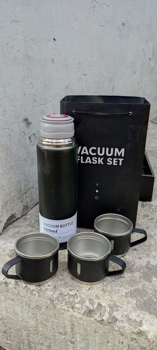 Термос с 3 кружками