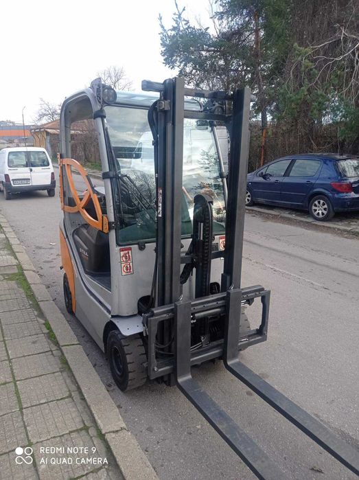 Продавам мотокар Still