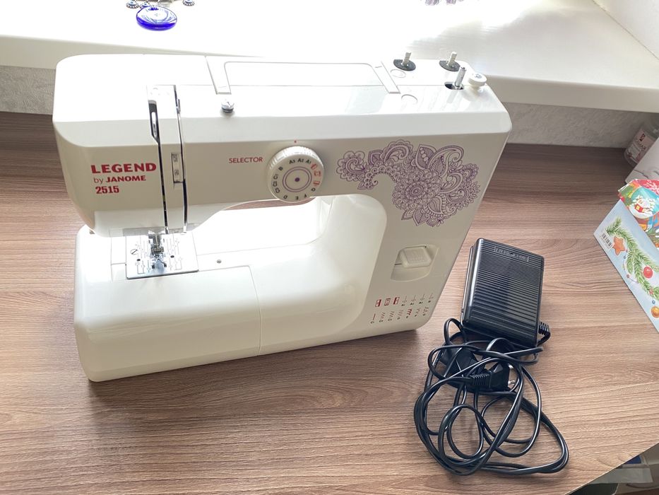 Janome 2515, белый