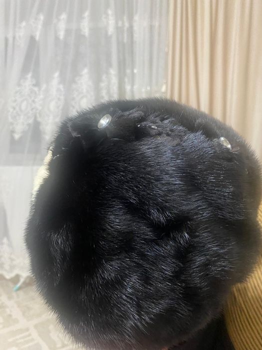 Продажу норковую шапку