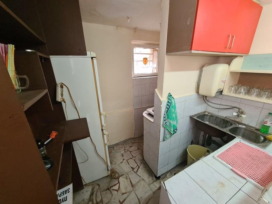 Дава се под наем Едностаен апартамент в Бургас, Център - 26 кв.м за 179.52 € - Снимка #3