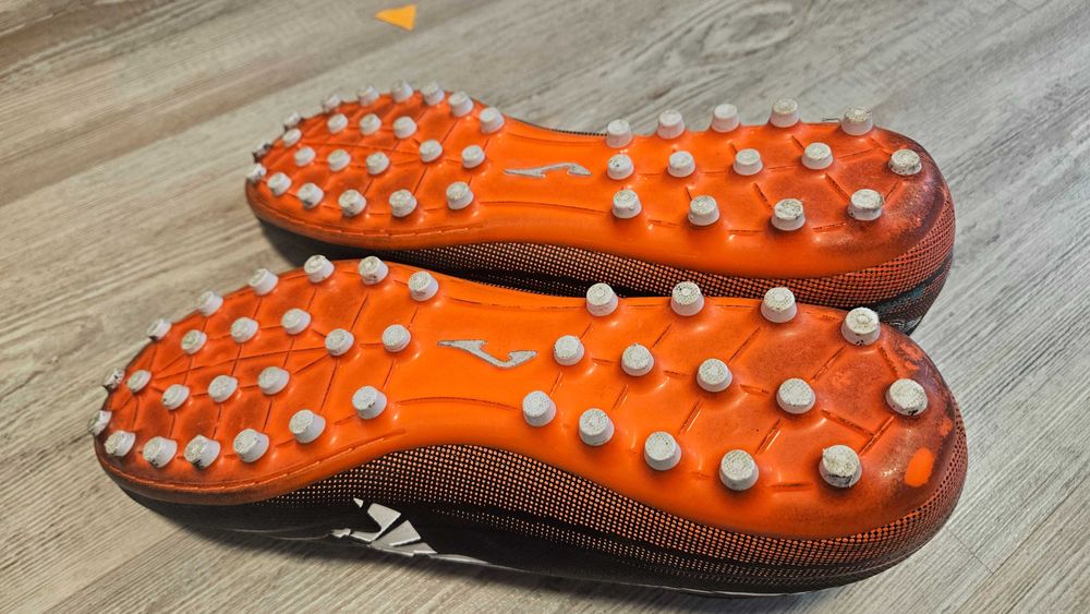 Ghete fotbal Joma Evolution AG Black/Orange – mărimea 43