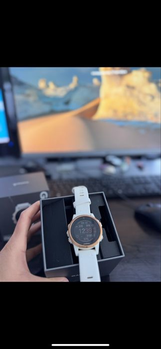 Продам Garmin Fenix 5S Sapphire