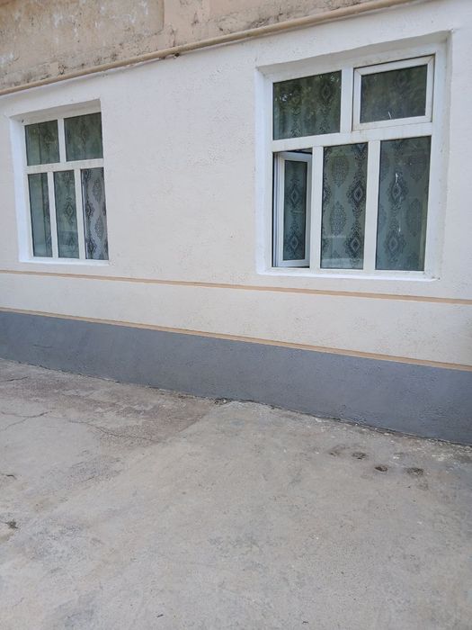 Charvoq kvartira sotiladi 2/1/2. 52m²