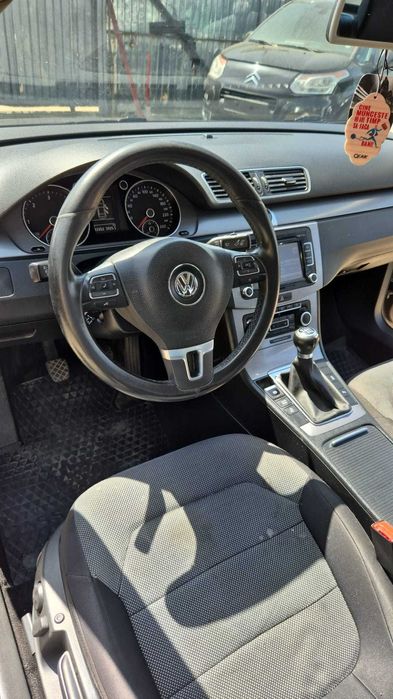 Volkswagen Passat 2011 2.0 Tdi 140cp