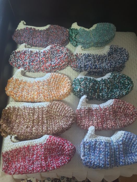 Botosei de casa croșetati manual