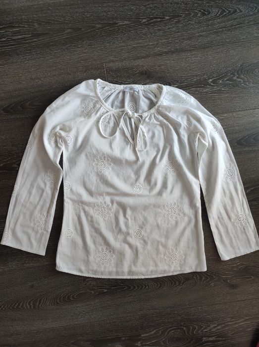 Camasa din bumbac cu broderii, de tip ie, marimea 36.