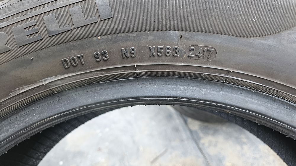 2бр гуми 205 55 17 пирели