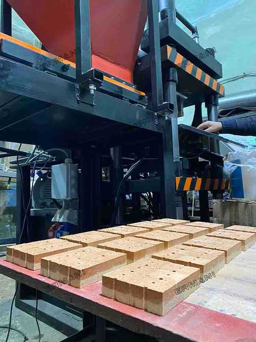 Бизнес производство: преса за технопланктон и макуха. брикет-40AT