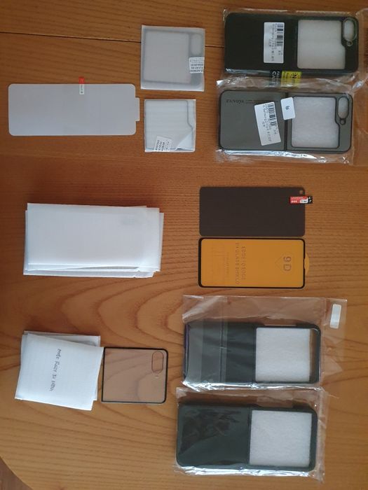 Протектори и кейсове гръб Samsung Z Flip Motorola Razr 50 Ultra
