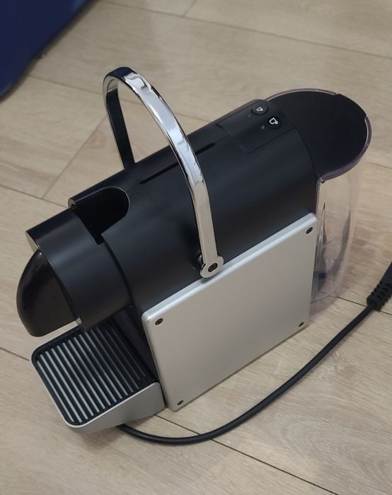 Nespresso Pixie, inca in garanție