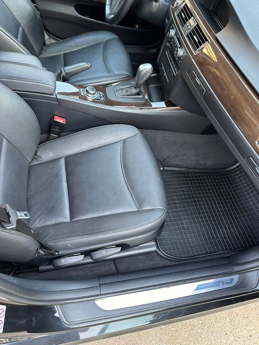 BMW Seria 3 E90 xDrive 320d