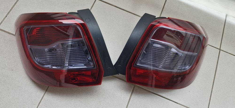 Lămpi stopuri spate Dacia Sandero Stepway I (2015)