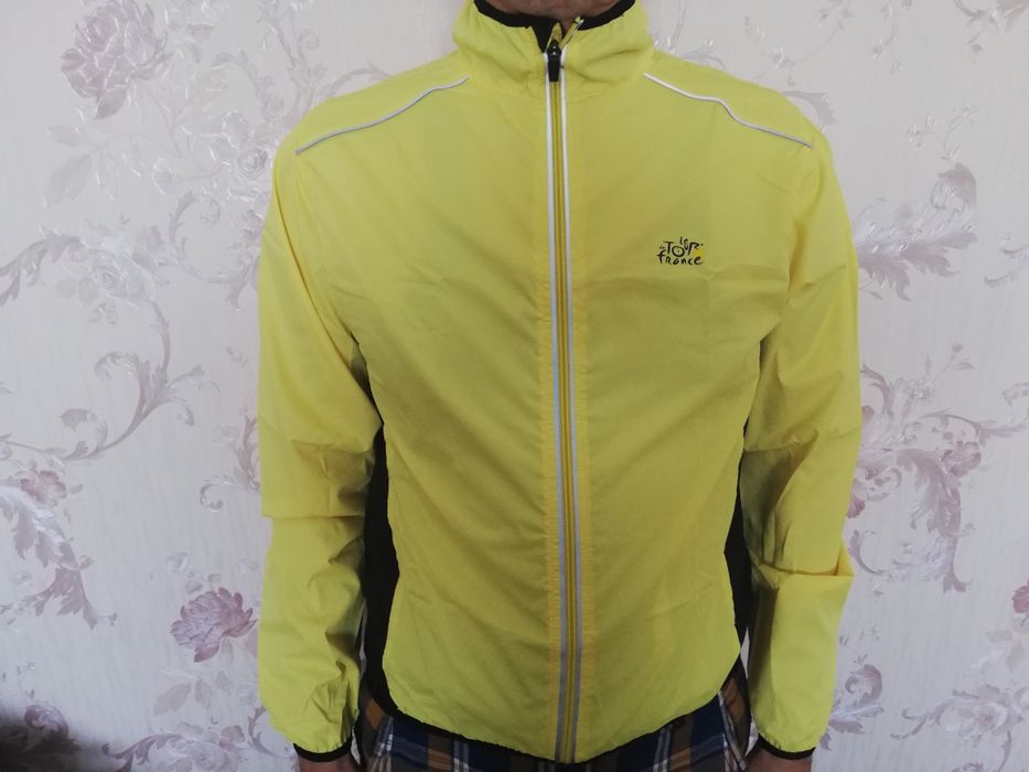 Ветрозащитная куртка