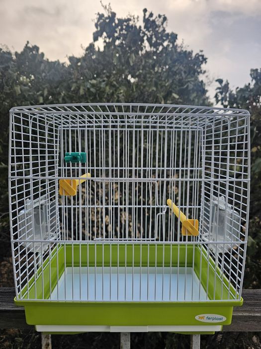 Продам клетку для птиц