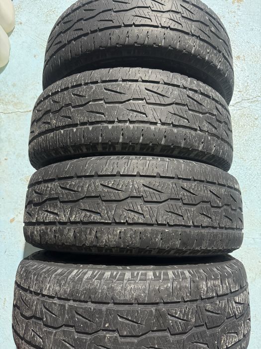 Продается шины 4 шт Бриджстоне
