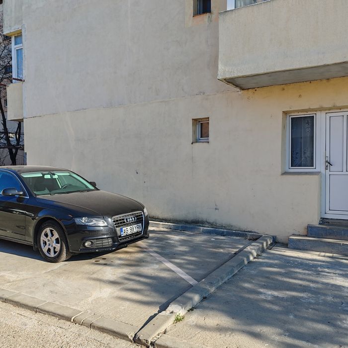 Apartament de închiriat.