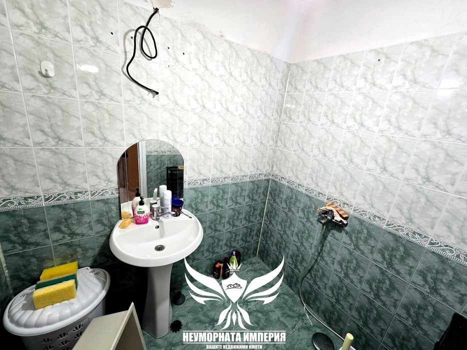 Продавам тристаен апартамент 2ет 120кв в Асеновград, широк център