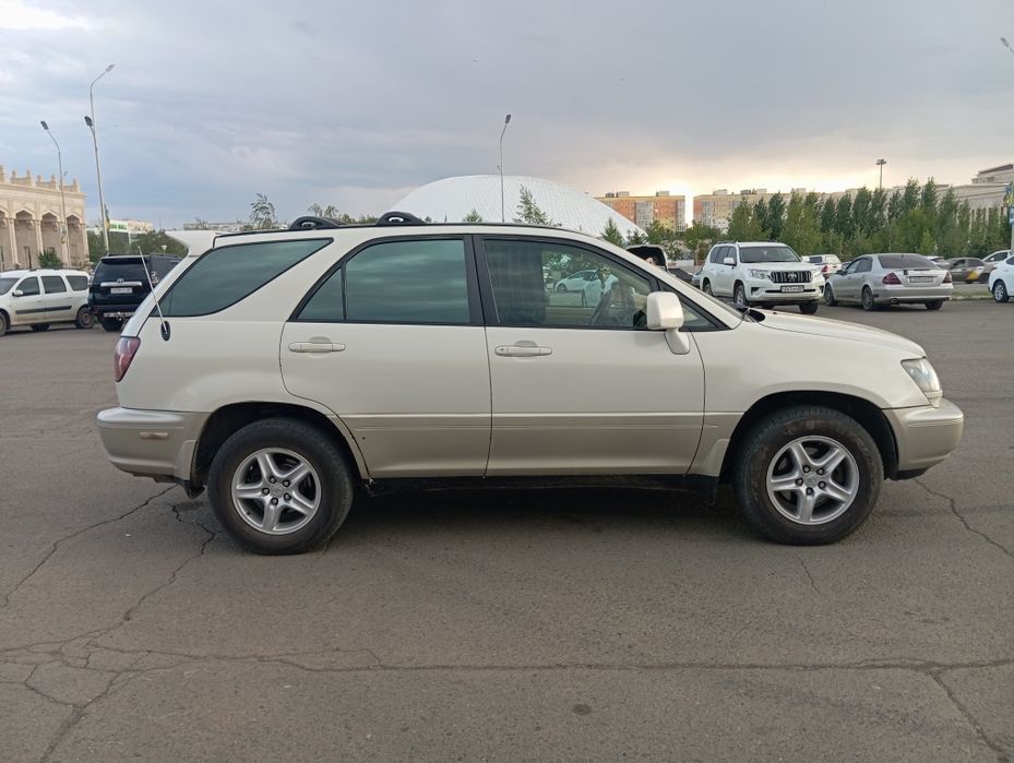 Продам Lexus RX300