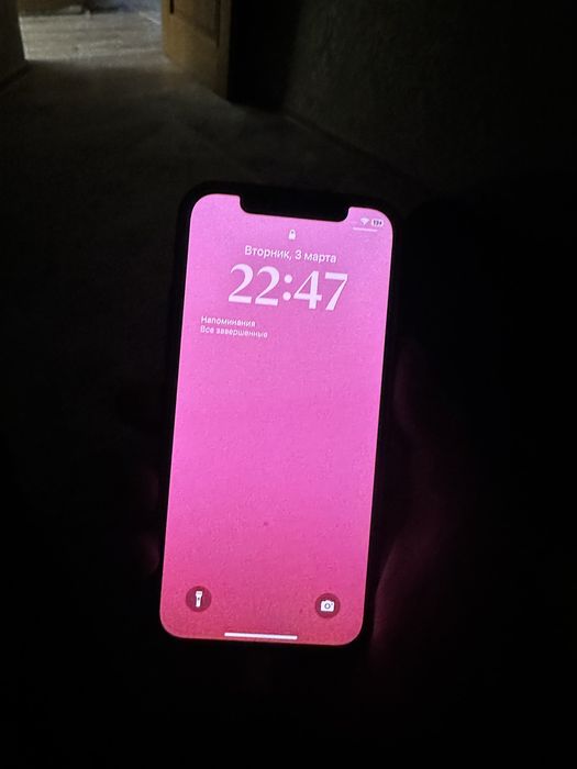 Продам айфон 12