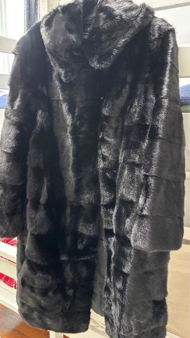 Шуба не новая, одевалась пару раз