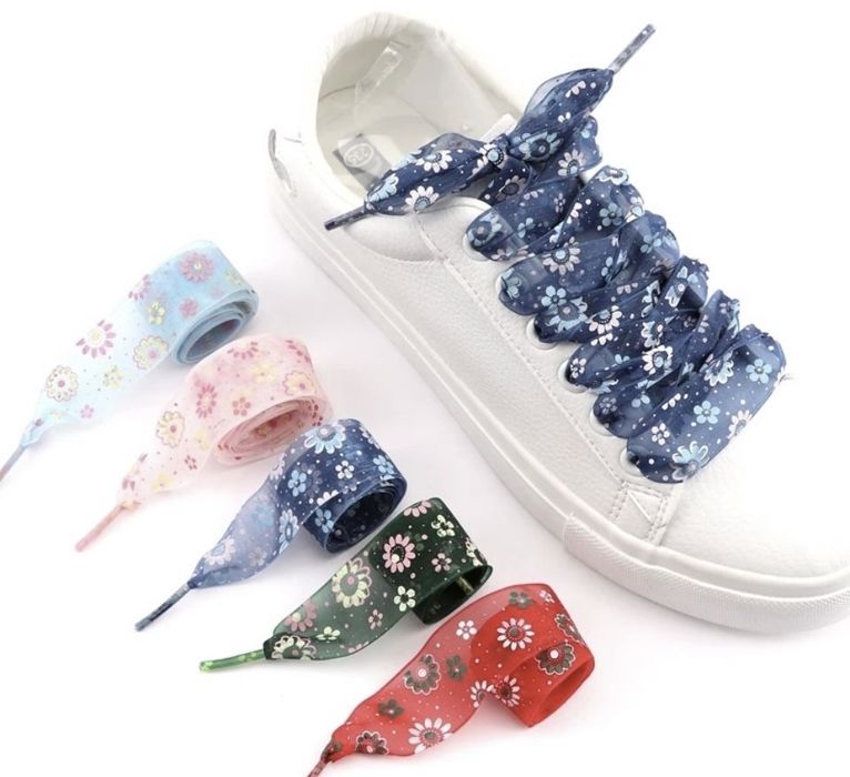 Шарени връзки за обувки/маратонки сърце