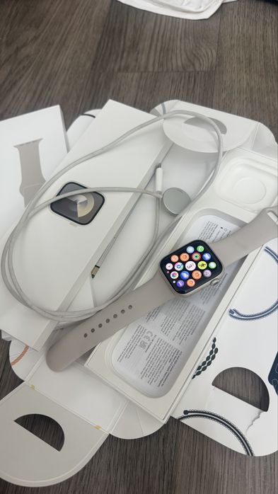 Apple watch 9 45mm starlight