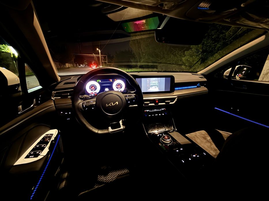 Продоеться новая Киа К5