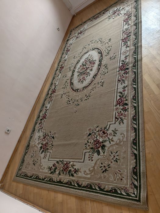 Ковер б/у размер 2х4 метра