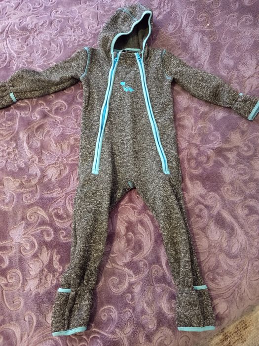 Дрехи за момичее