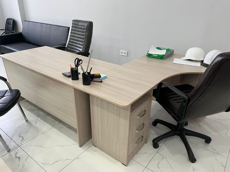 Продам офисную мебель