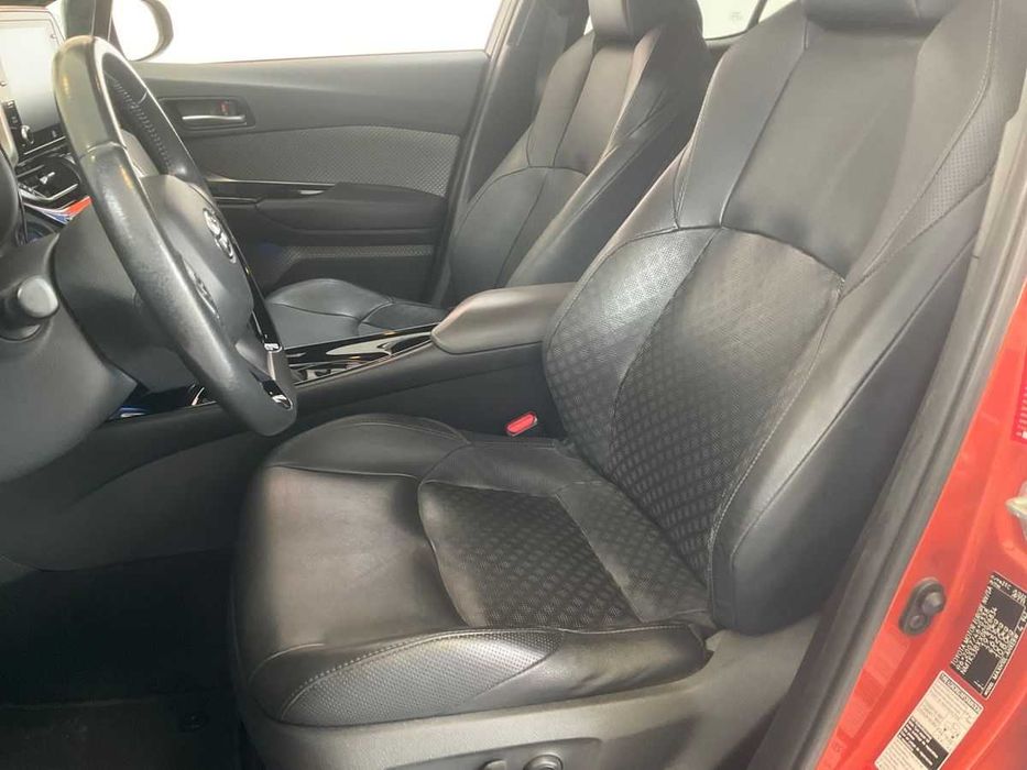 Toyota C-HR 2.0 184ks Hybrid Premiere