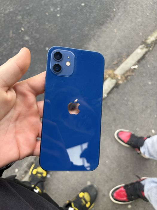 Vând sau schimn 12 în stare bună!!