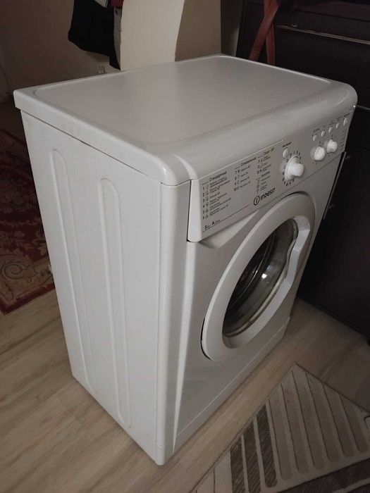 Стиральная машинка Indesit