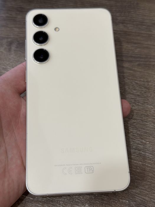Samsung S24+ продам