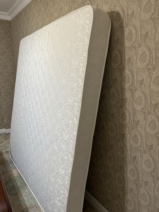 Матрас 200*180см